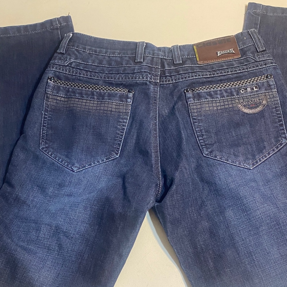 Eagle Crest Relaxed Women's Jeans in Dark Blue